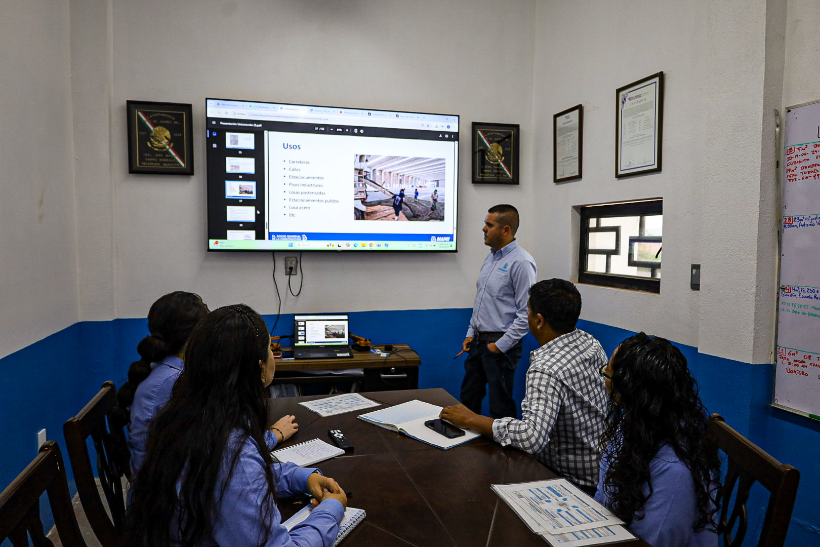 Servicio: Tramites y Gestiones, galeria 180
